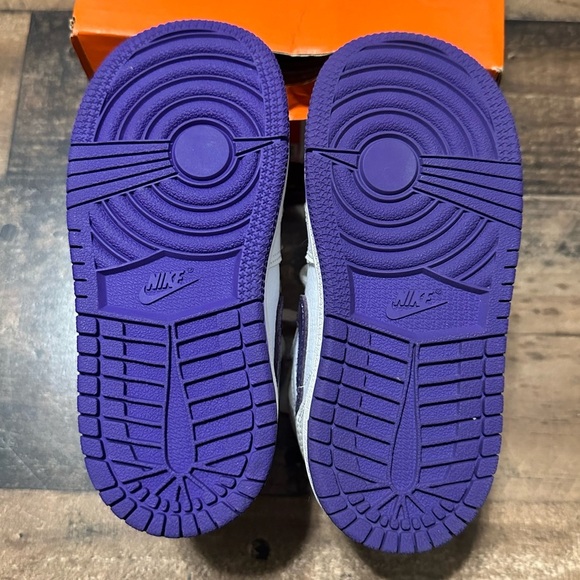 Nike Air Jordan 1 Retro High OG TD 'Court Purple' - Picture 6 of 7